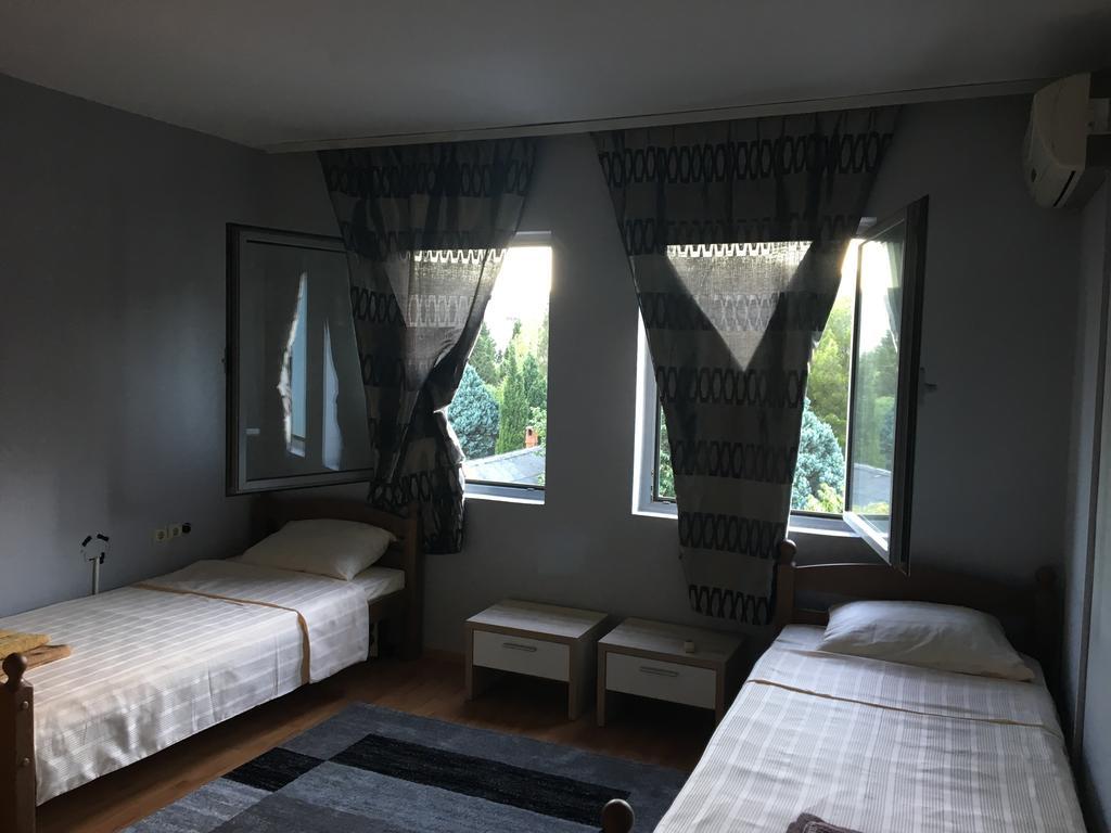Mell Apartments Mostar Esterno foto