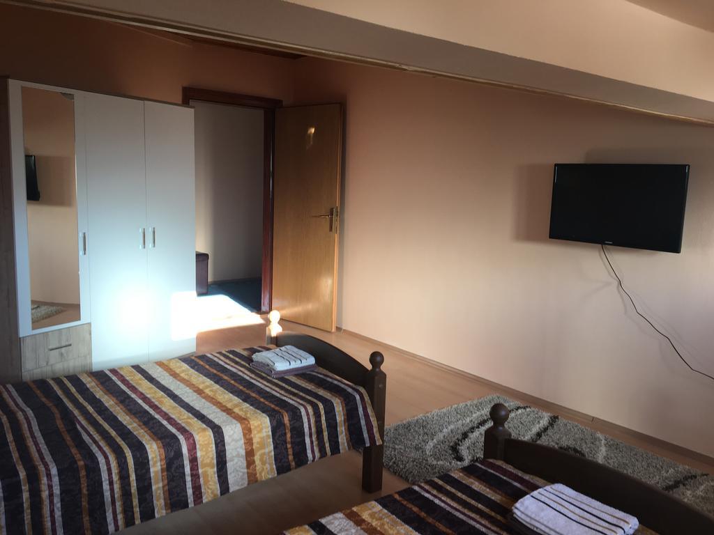 Mell Apartments Mostar Esterno foto